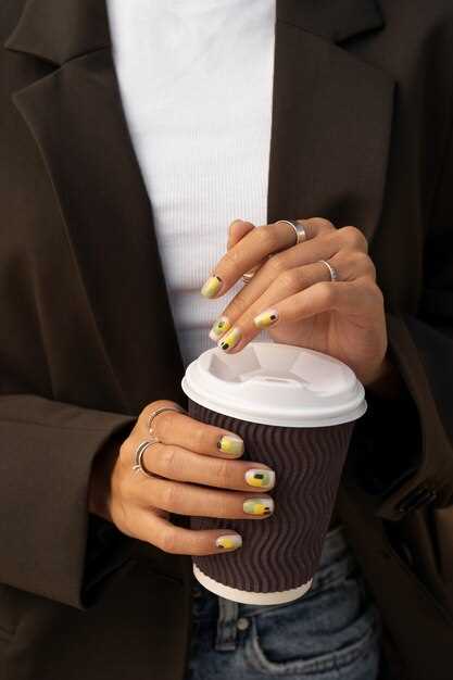 Дизайн ногтей со слайдером: новый тренд для стильных маникюров