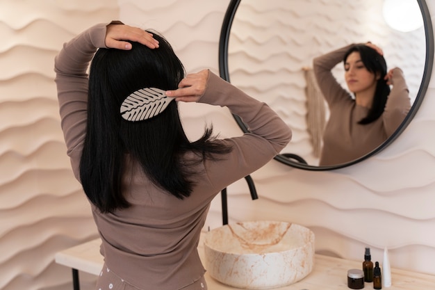 Сколько волос выпадает при мытье головы: понятие нормы у женщин